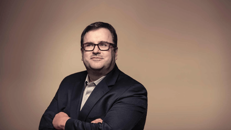 Crafting Reid Hoffman's Voice for 'Impromptu': Respeecher’s Voice Cloning Case Study